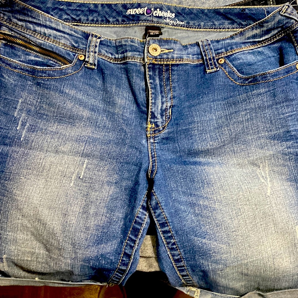 Size 15/16 Bermuda shorts